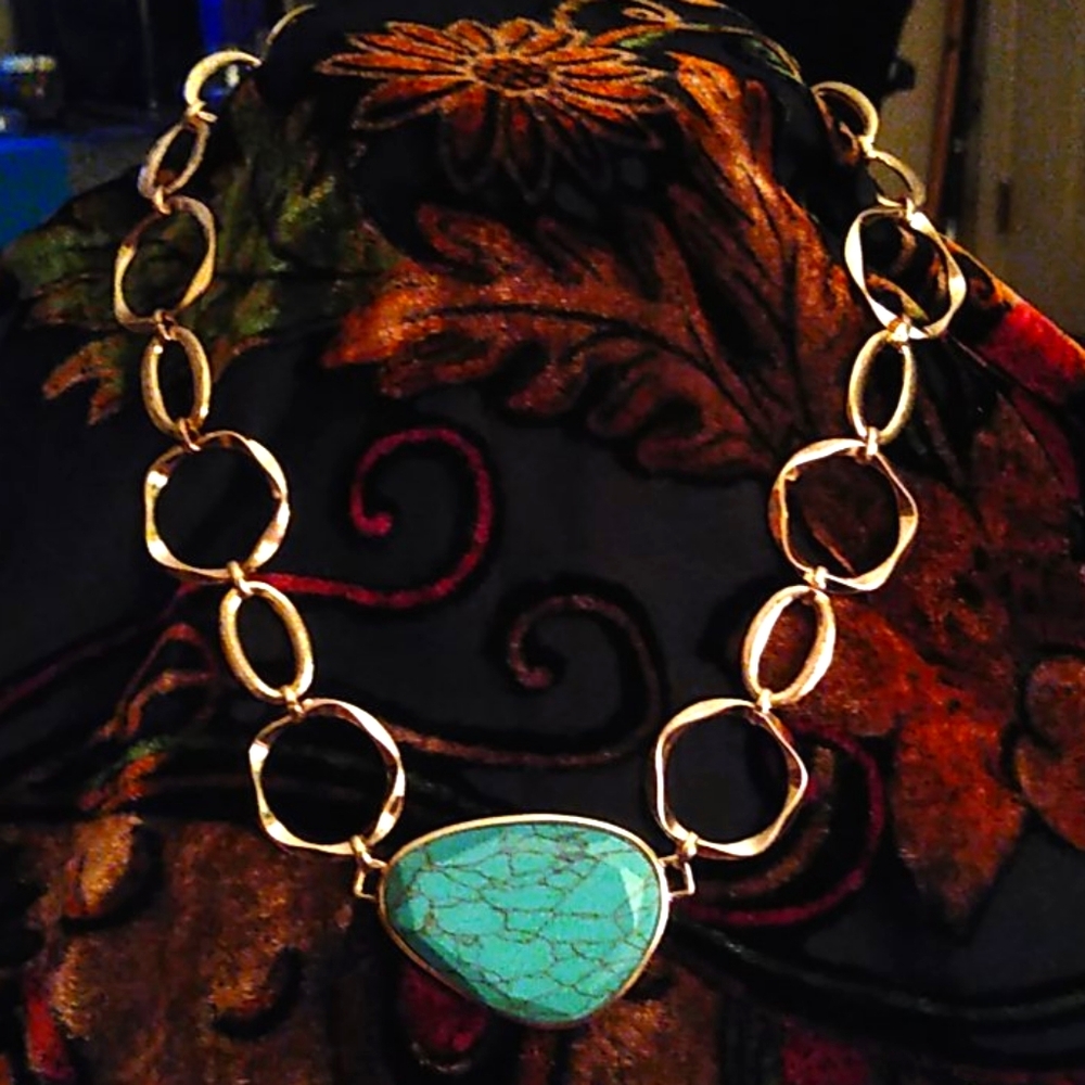 Avon statement necklace